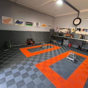 Alternative view of Pack x 40 Un 6.4 M2 Piso SIMSTRAX PP 500 Gr Gris Oscuro